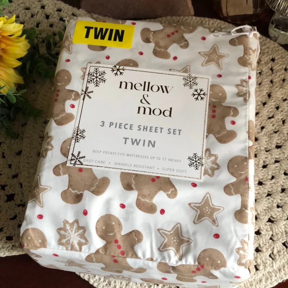 Mellow & Mod GINGERBREAD Sheet Set - TWIN